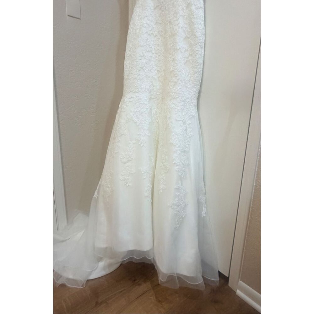Mori Lee NEW size 10 Ivory Lace Wedding dress with train - Picture 5 of 16